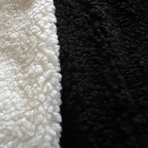 Bundle (2) Brand New Men’s Sherpa Joggers in Black and White by Forever21 size M - Picture 6 of 10